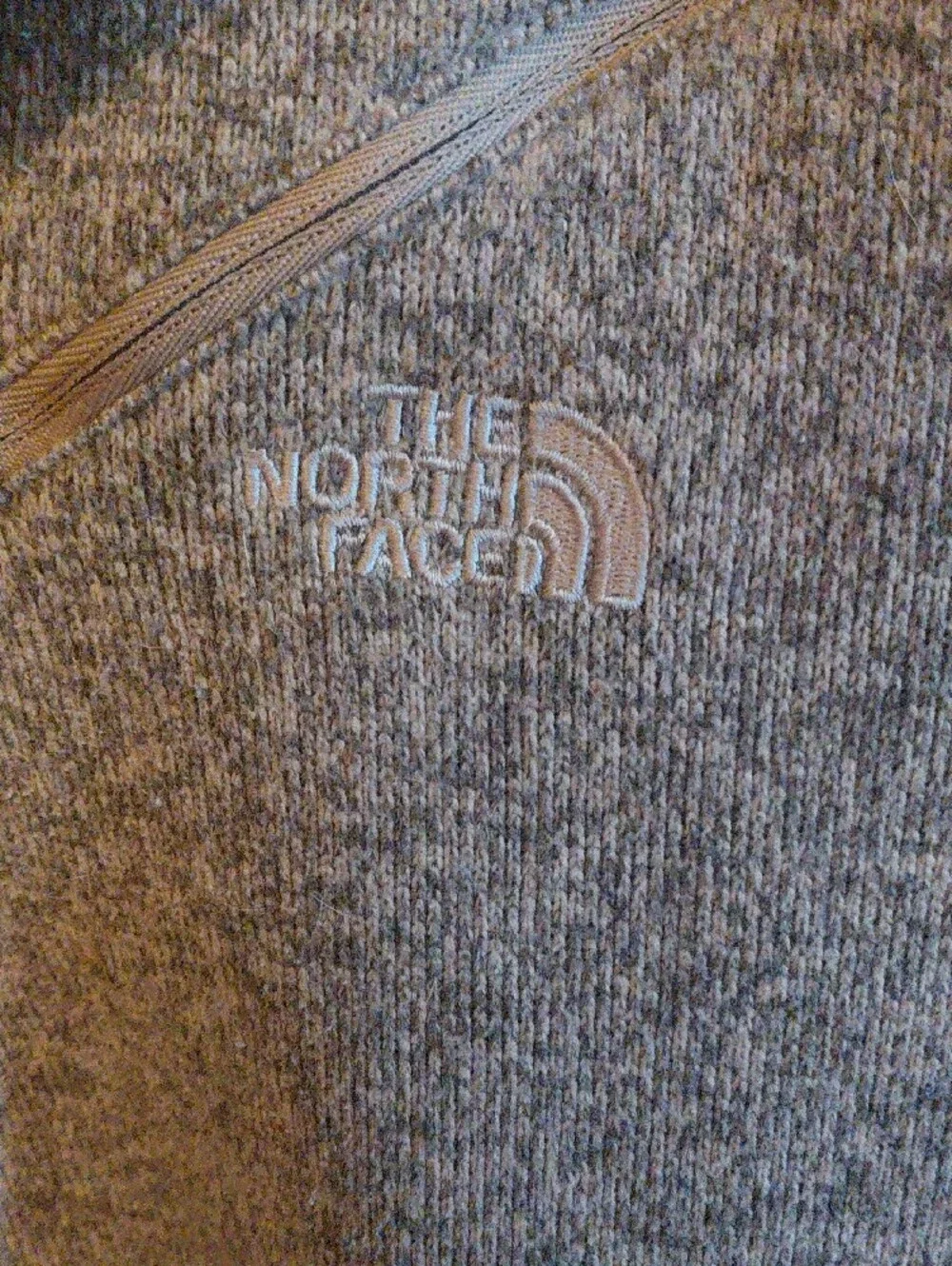 The North Face Men's Light Beige Quarter-Zip Fleece Pullover